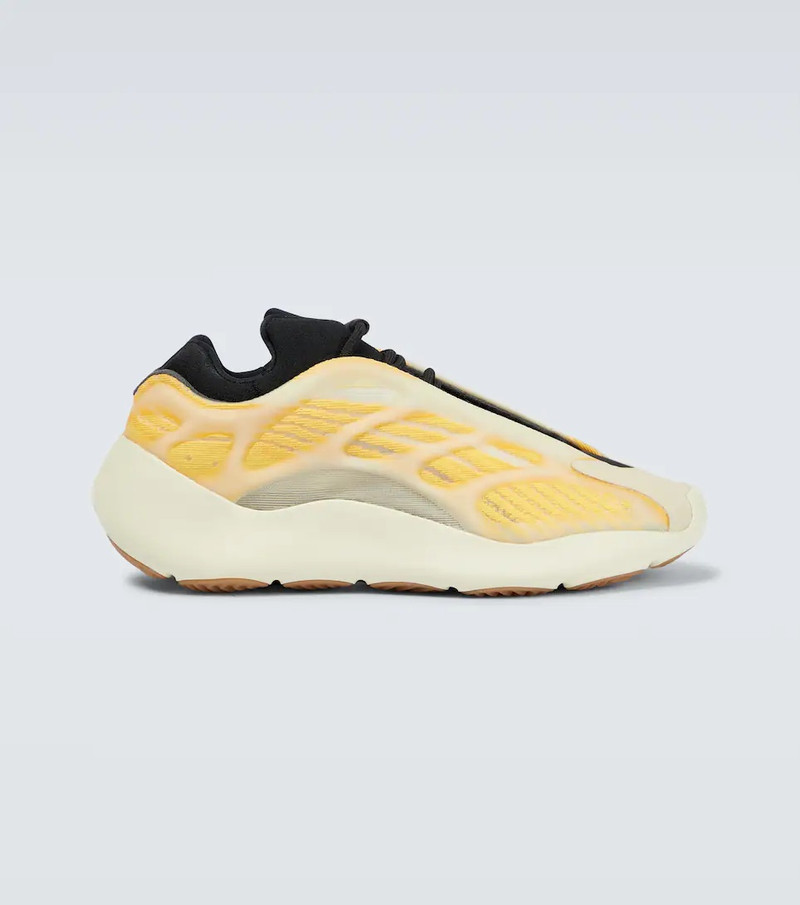 x Yeezy 700 V3 sneakers - 1