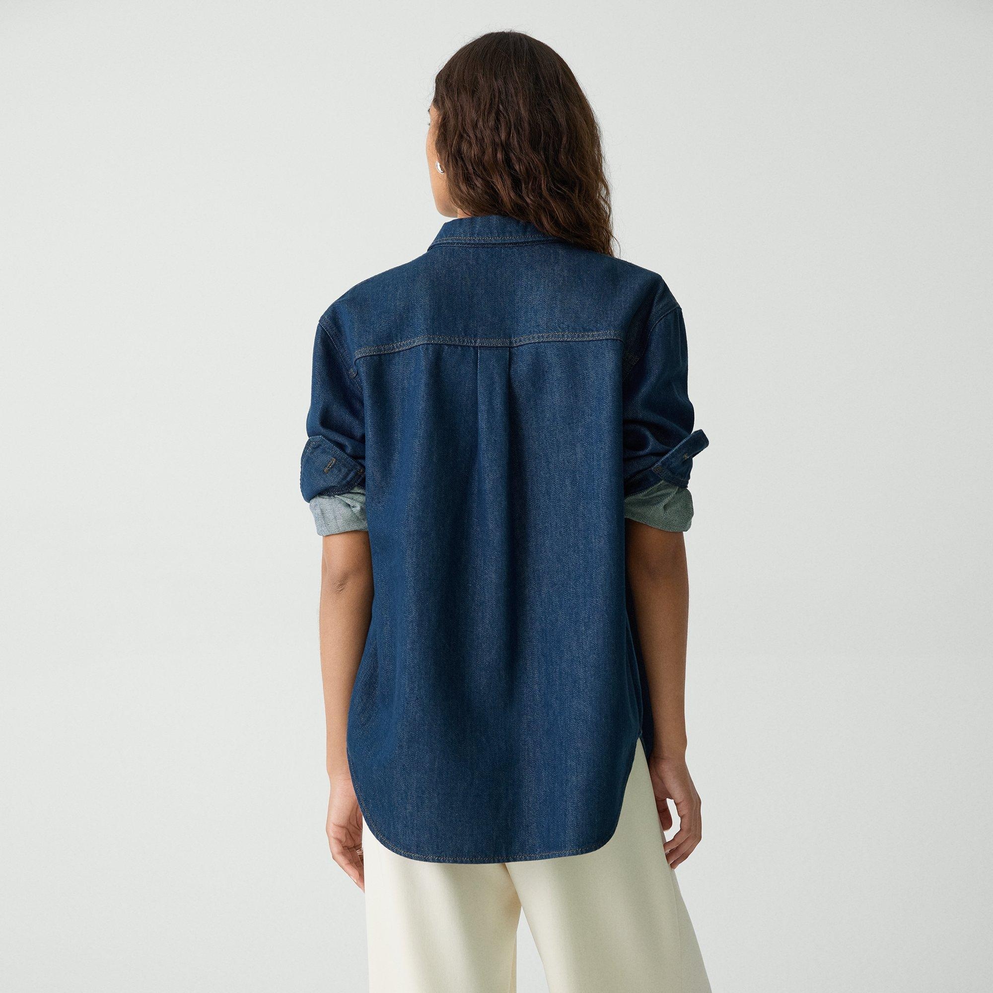 Boyfriend Shirt in Relaxed Denim - 4