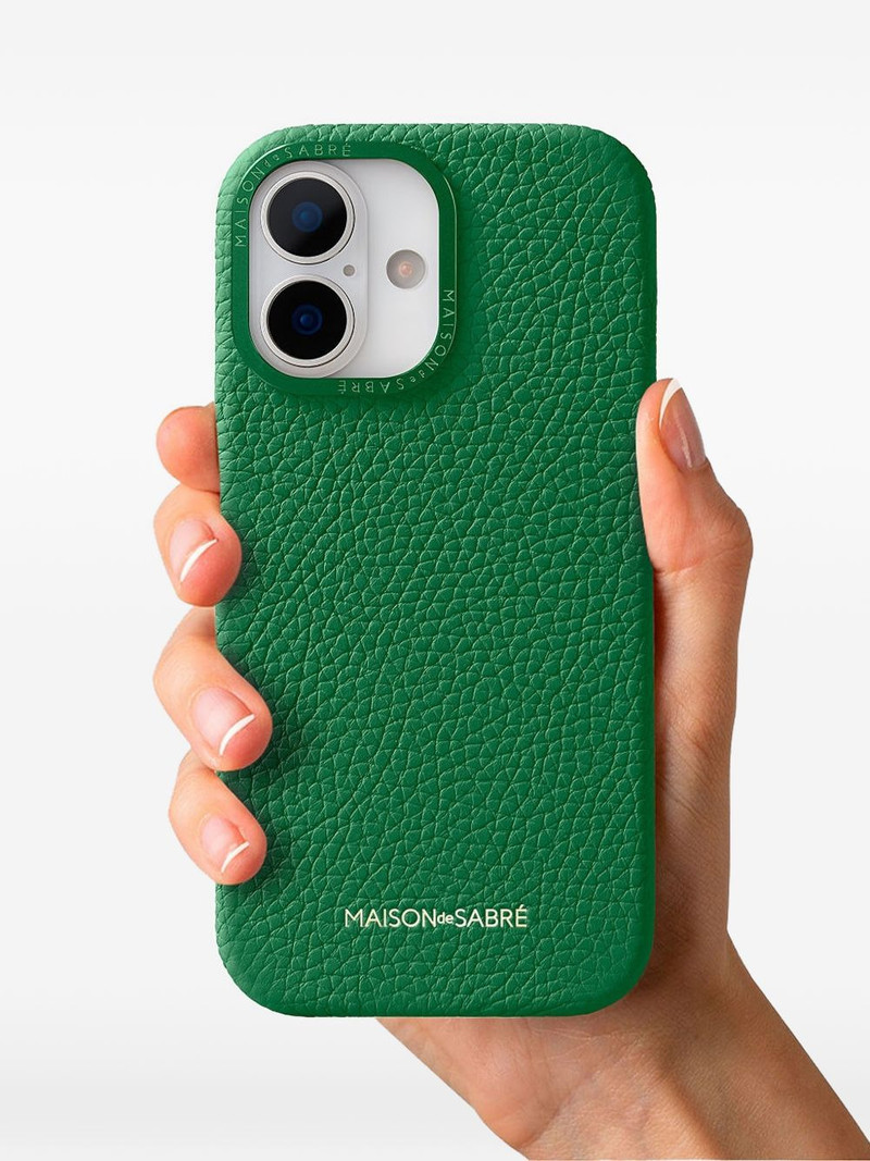 logo-detail iphone 17 case 5