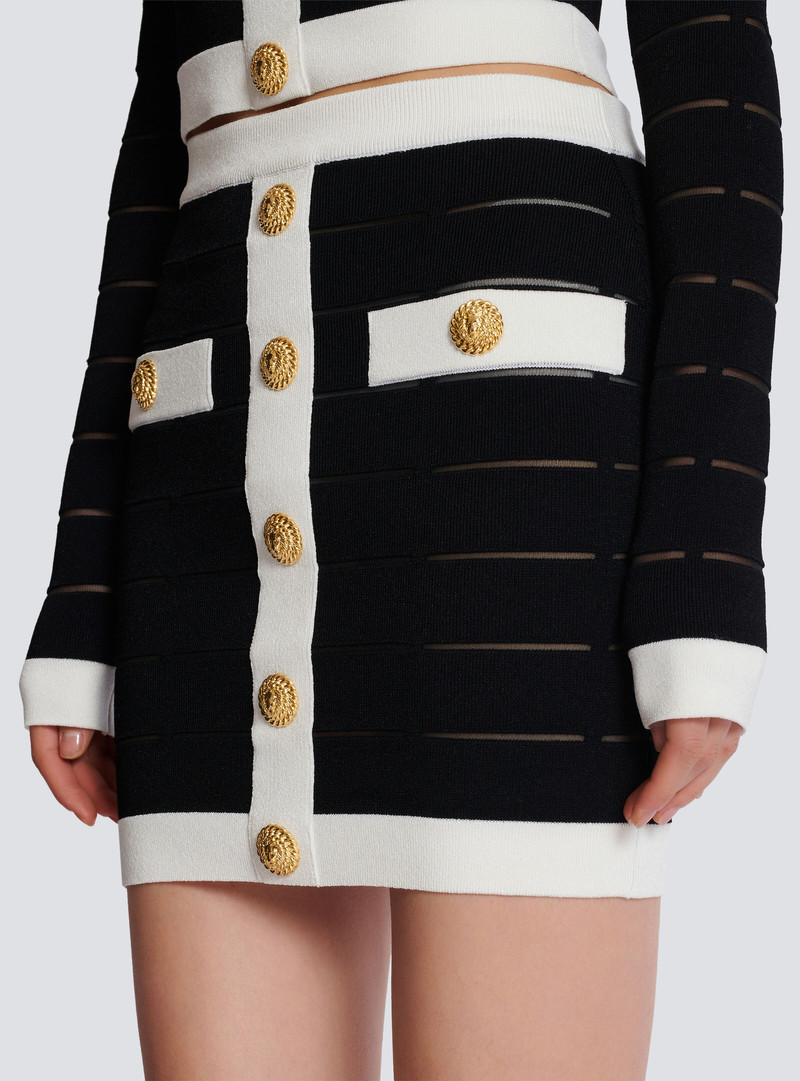 Two-tone buttoned knit skirt 7