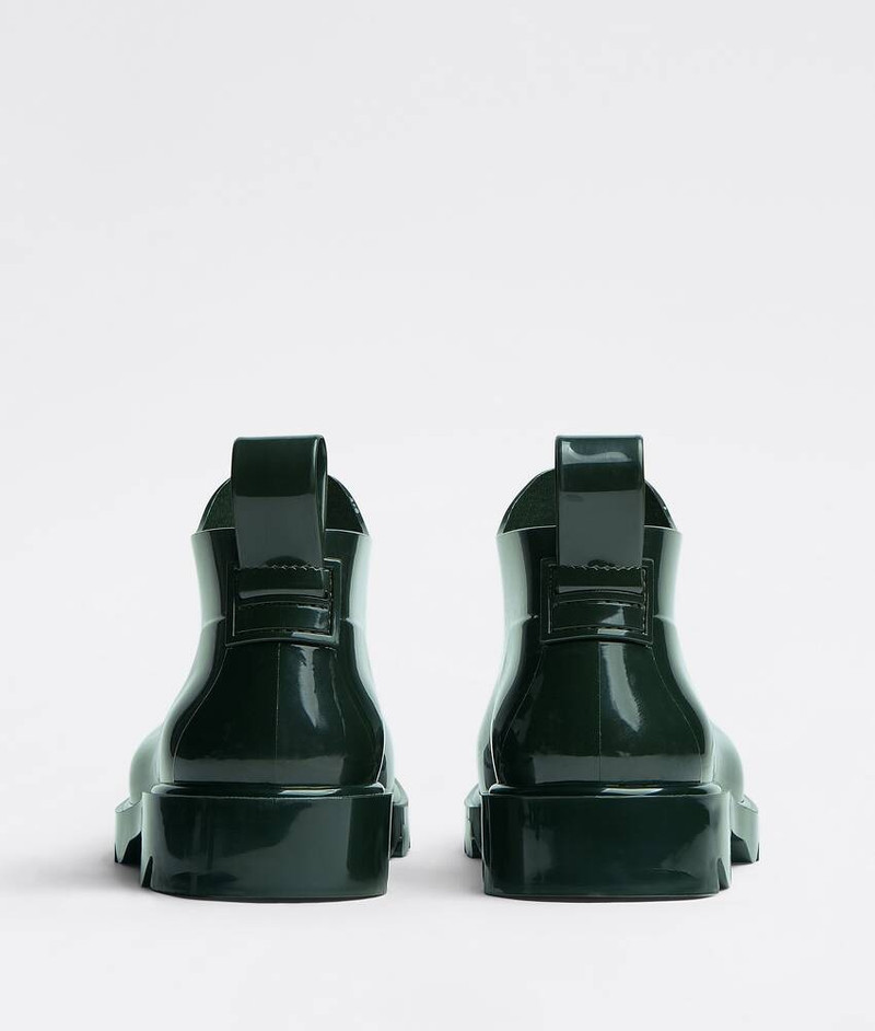 Bottega Veneta stride outlook