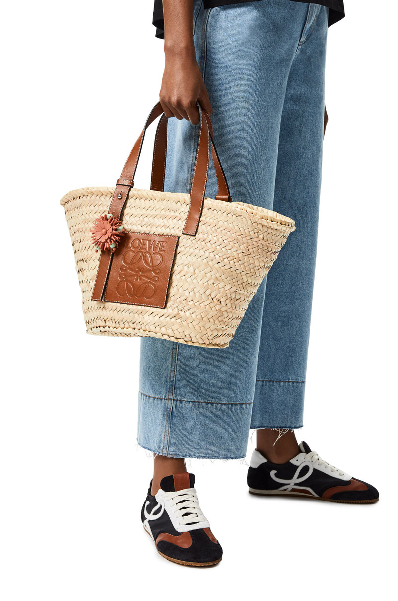 Loewe Stud Flower charm in classic calfskin outlook