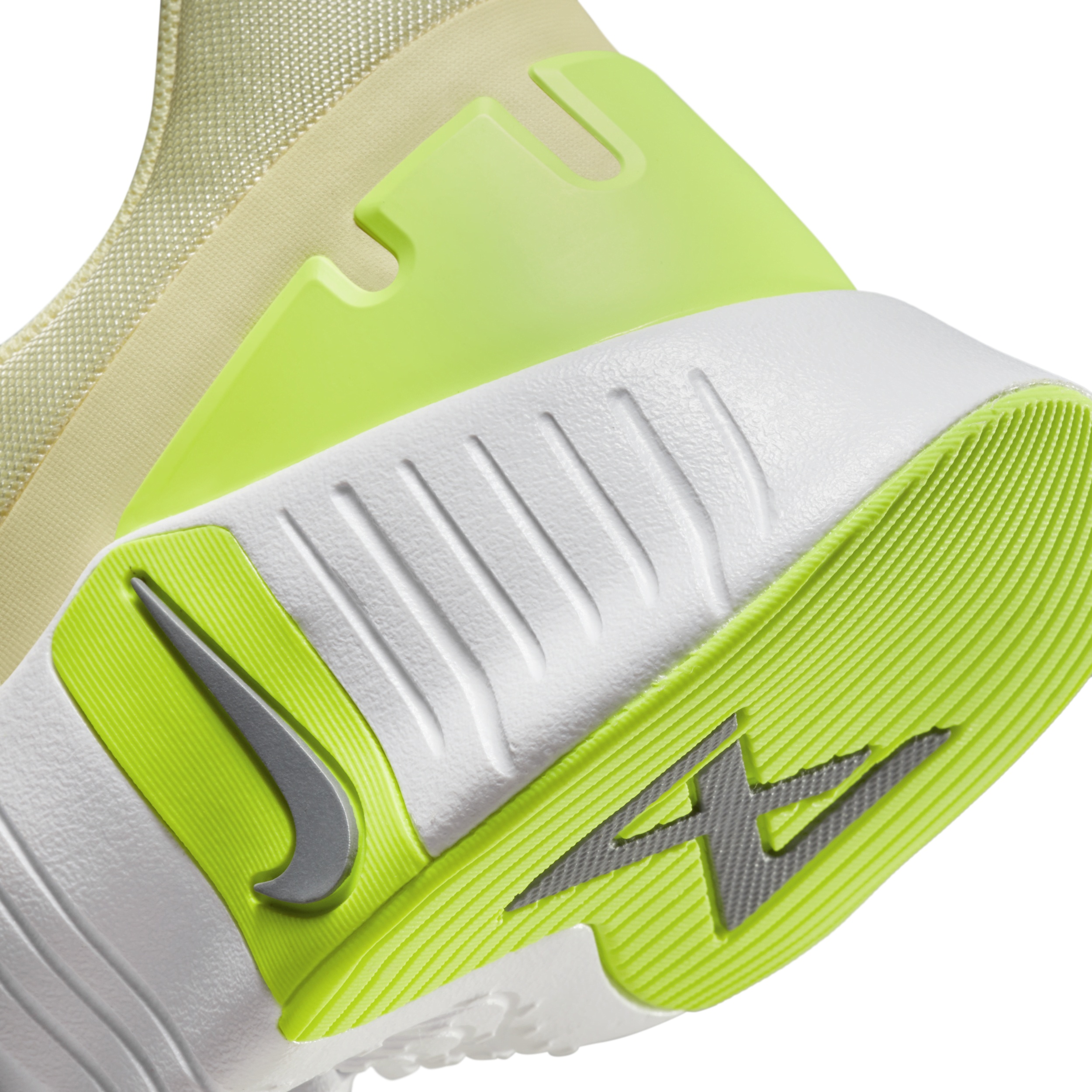 Nike Women's Free Metcon 5 Workout Shoes - 8