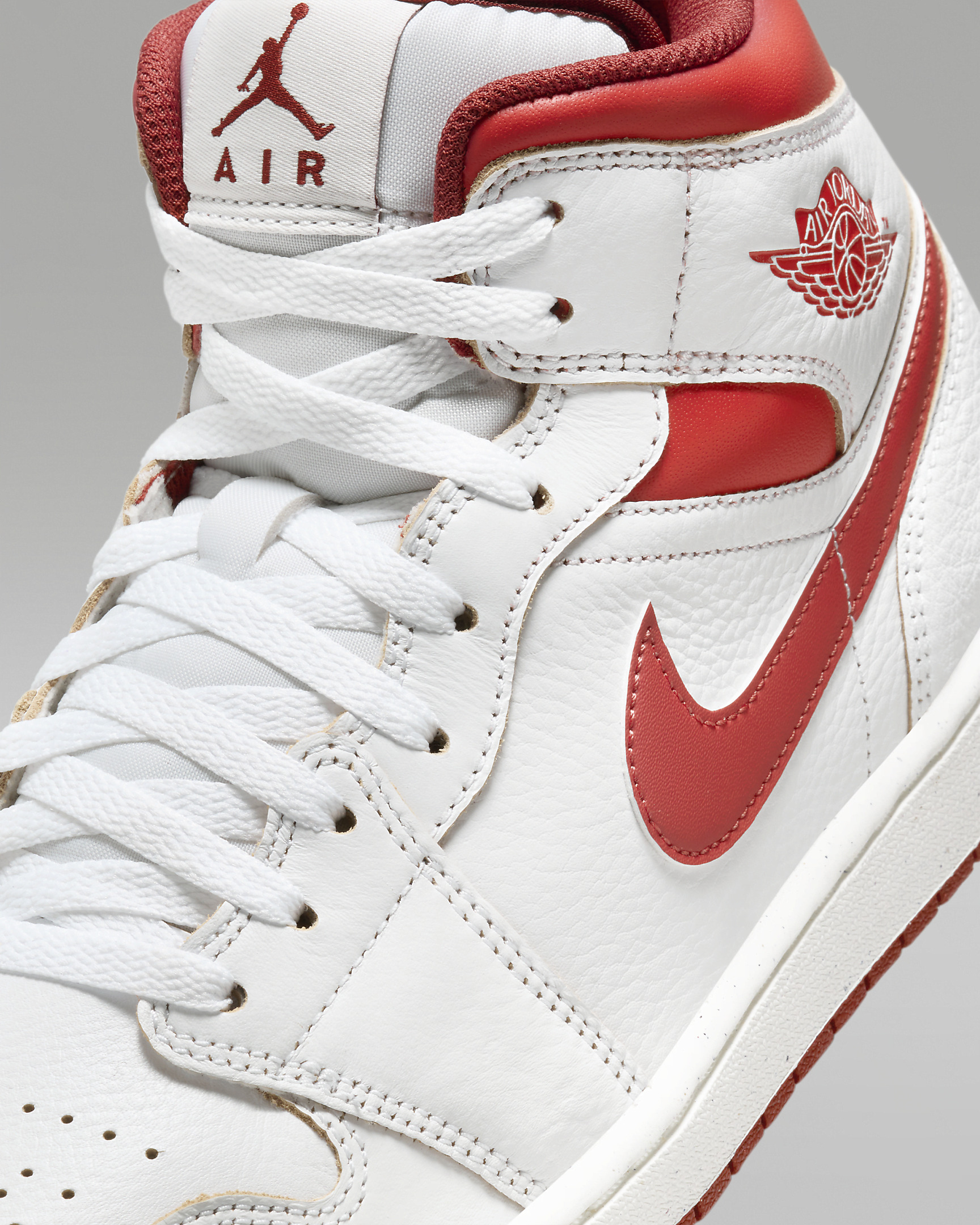 Air Jordan 1 Mid SE Men's Shoes - 7