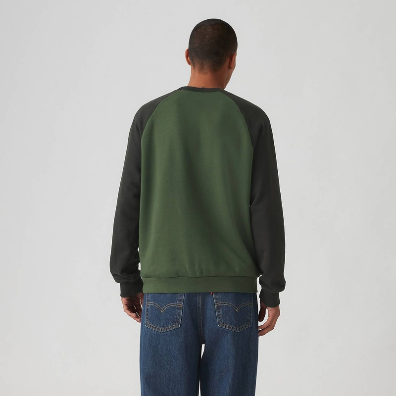 RED TAB™ CREWNECK SWEATSHIRT 4