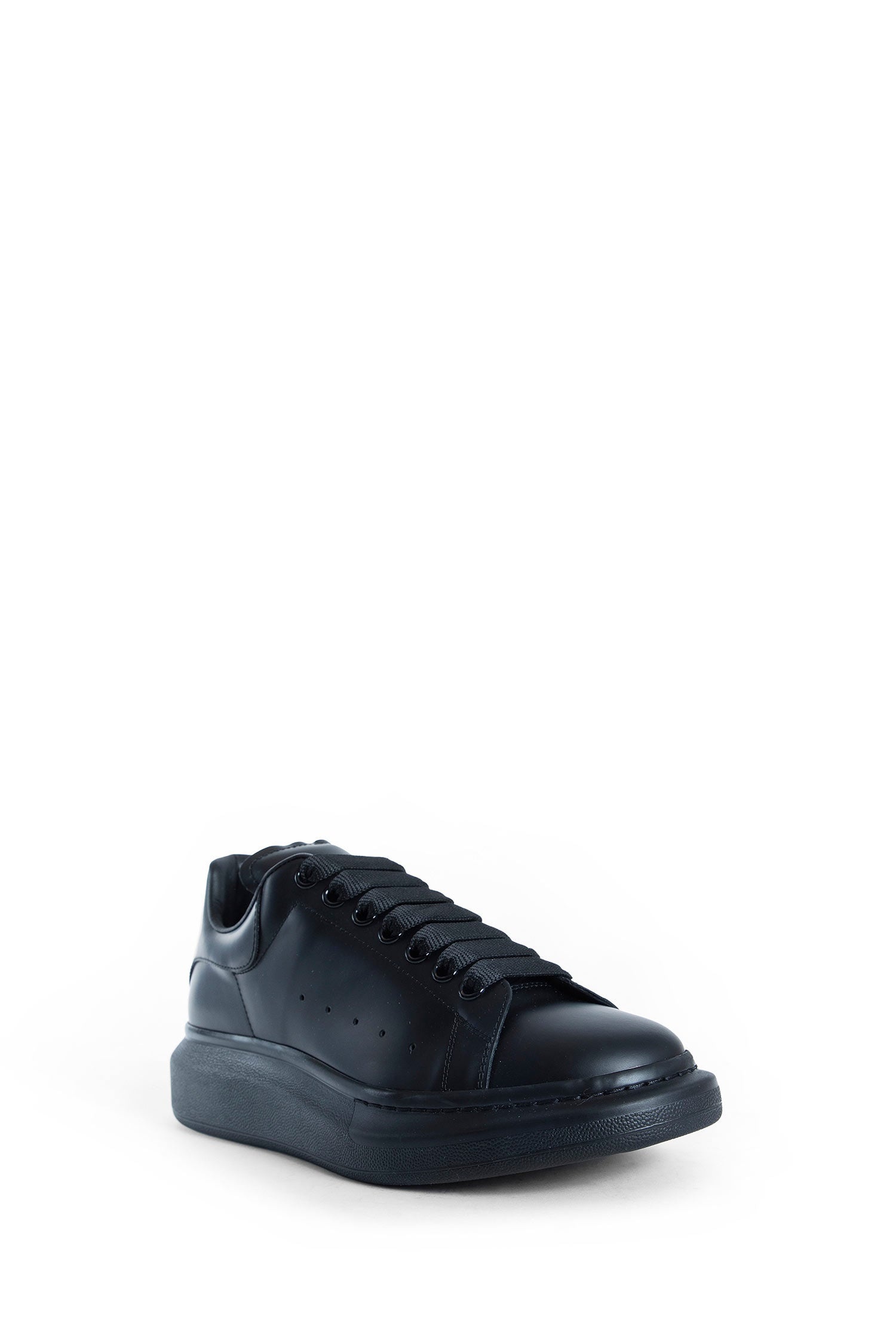 Oversized-Sneakers - 2