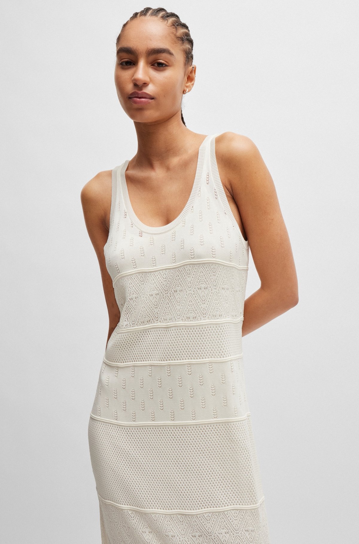 KNITTED DRESS IN MIDI LENGTH WITH MIXED STRUCTURES - 4