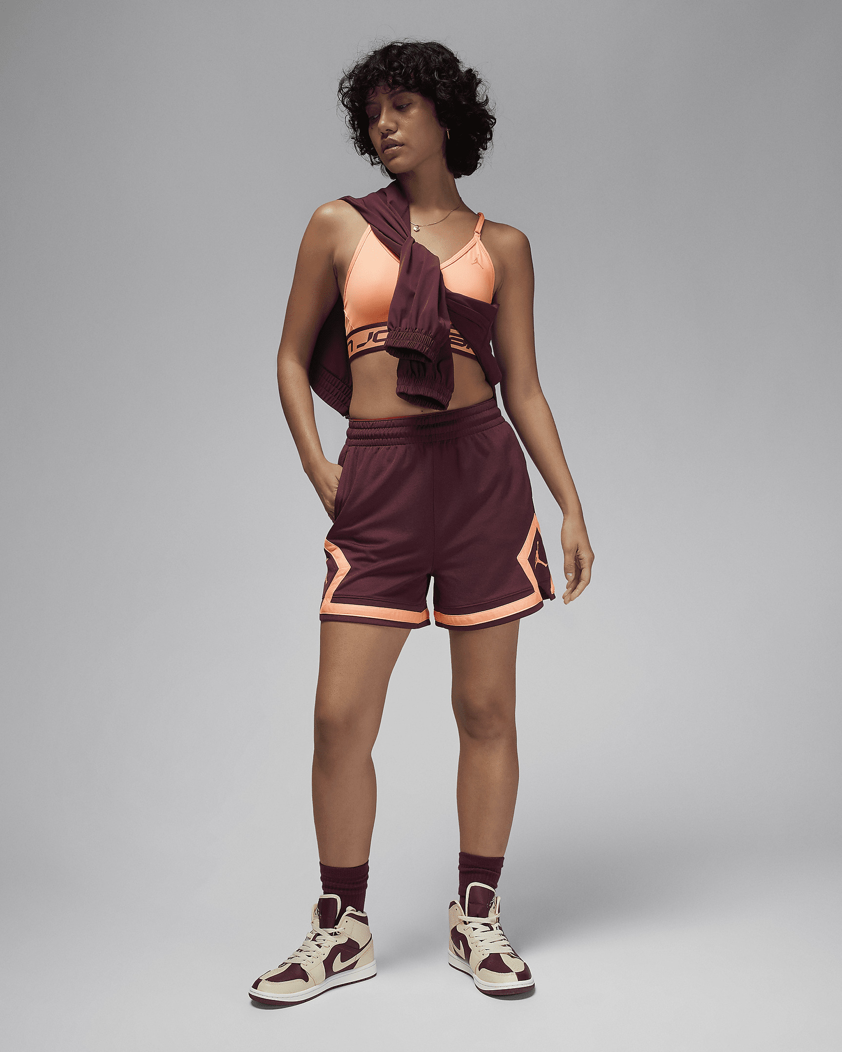 Women's Jordan Sport 4" Diamond Shorts - 6