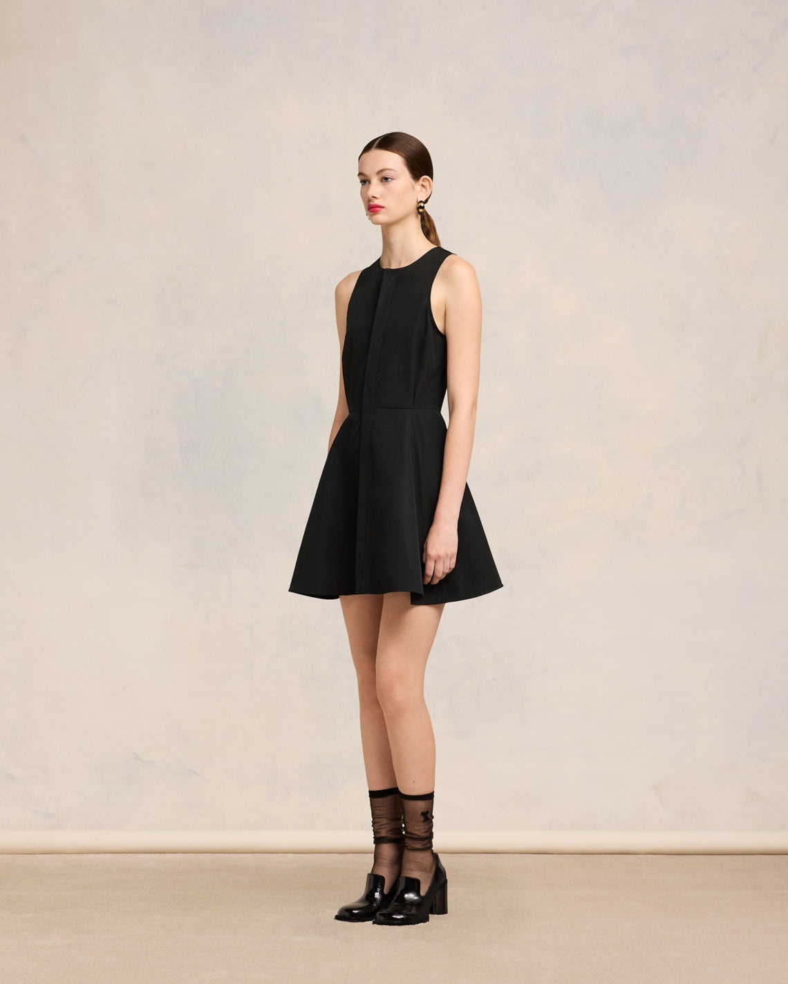 SHORT DRESS WITH HIDDEN TAB - 6