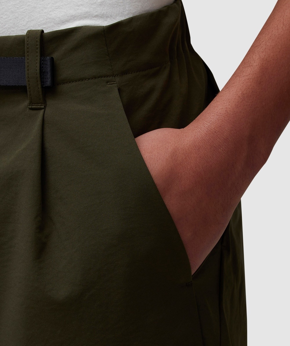 One tuck tapered stretch pant - 4