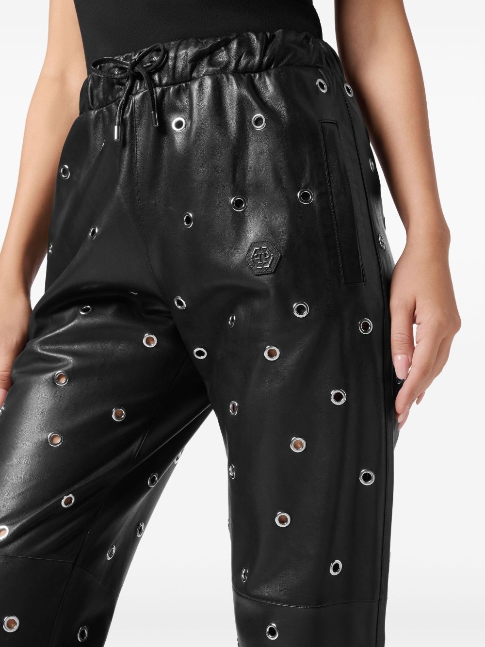 Eyelet leather trousers - 5