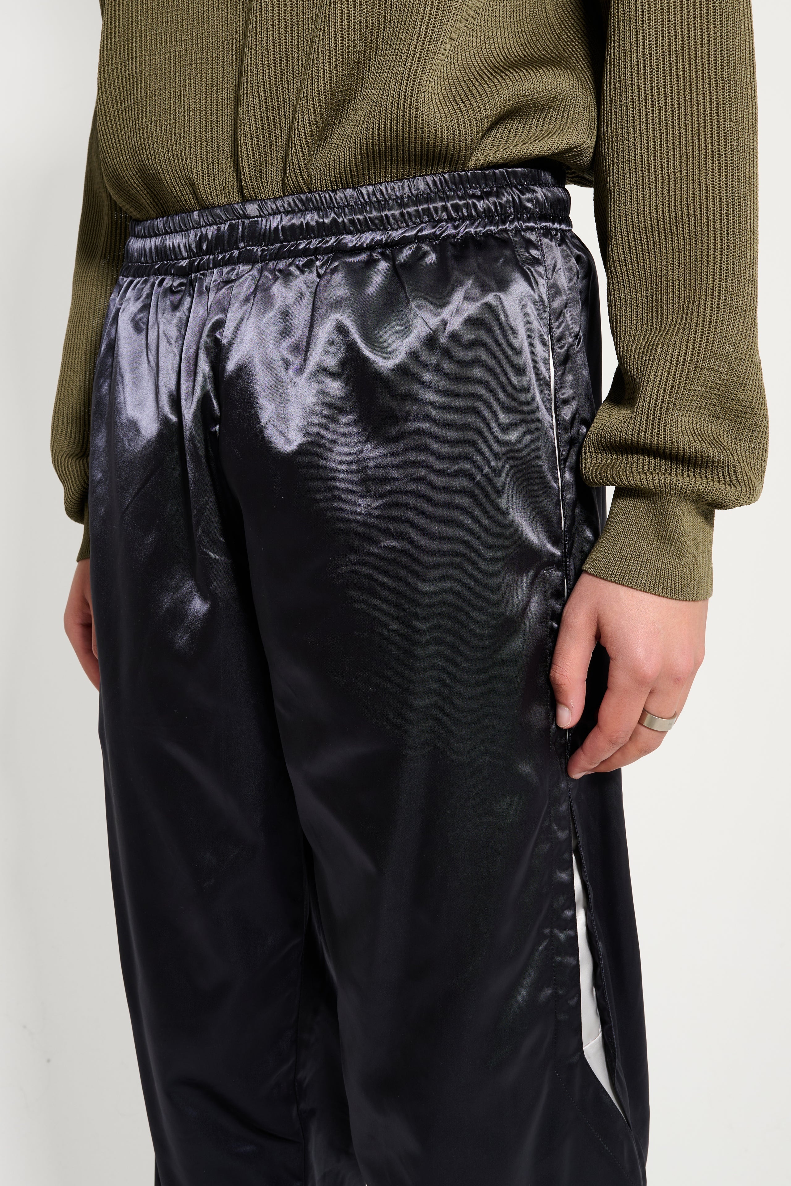 OLLY SHINDER WET LOOK NYLON SPLIT JOGGER BLACK - 4