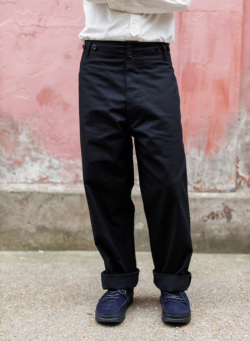 Nigel Cabourn Farm Pant Cavalry Twill in Black outlook