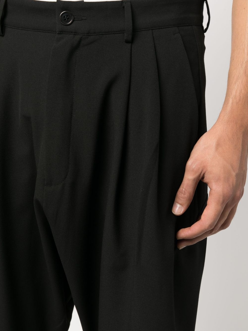 drop-crotch tapered trousers - 5