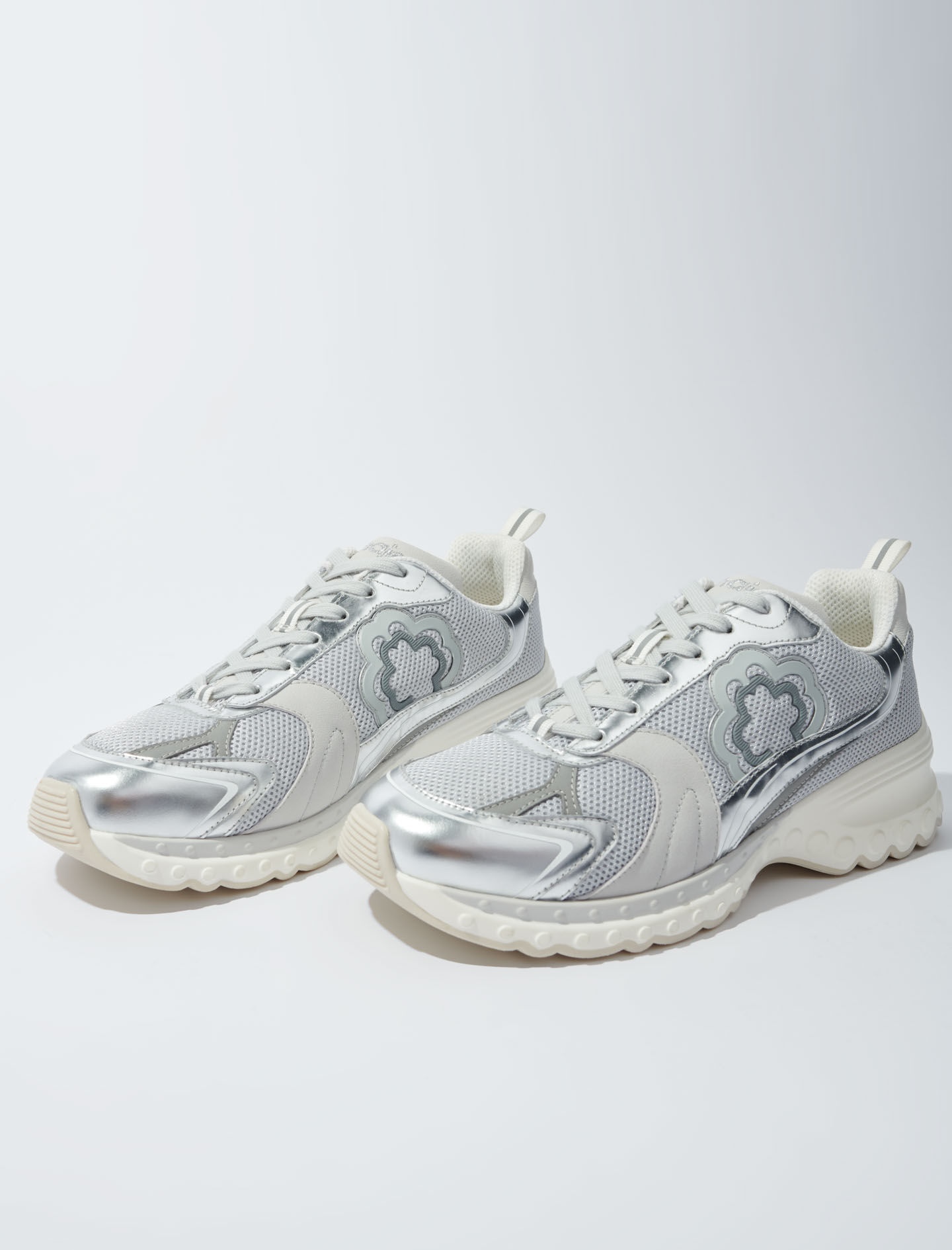 M Sneakers - 3