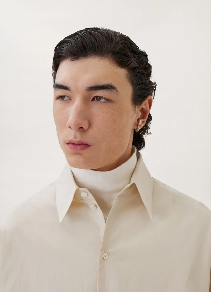 REGULAR COLLAR TWISTED SHIRT
COTTON POPLIN 4