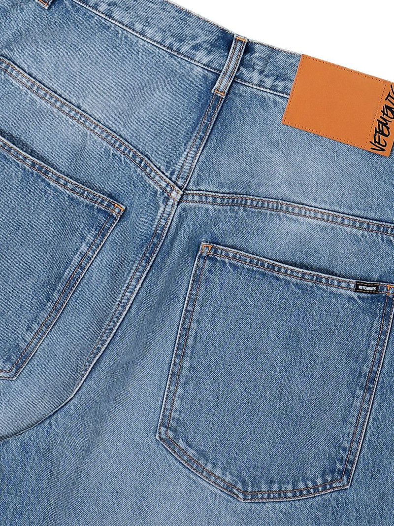 text-print jeans 5