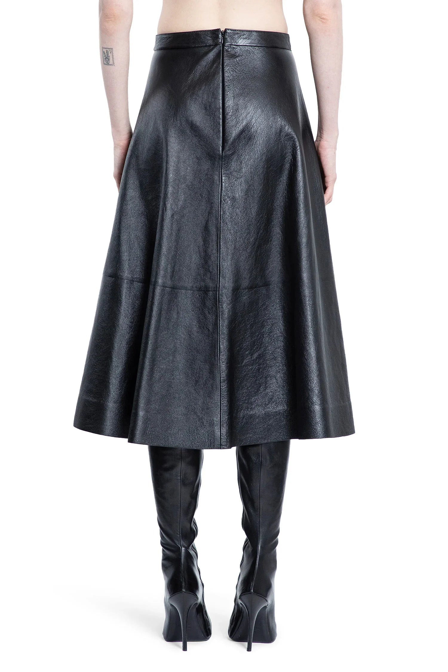 A-Line-Skirt-In-Shiny-Leather - 3