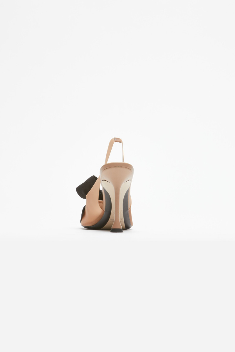 N°21 BOW-EMBELLISHED SLINGBACK PUMPS outlook