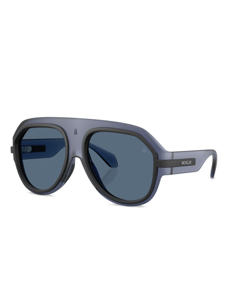 Moncler Fynder Me sunglasses outlook