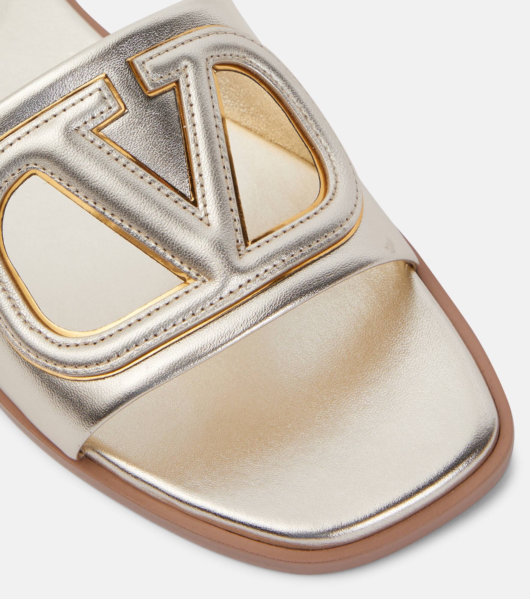 VLogo metallic leather mules - 6