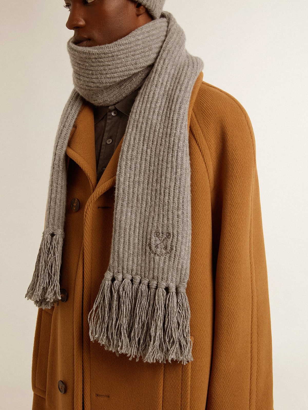 Gray ribbed wool scarf - 3