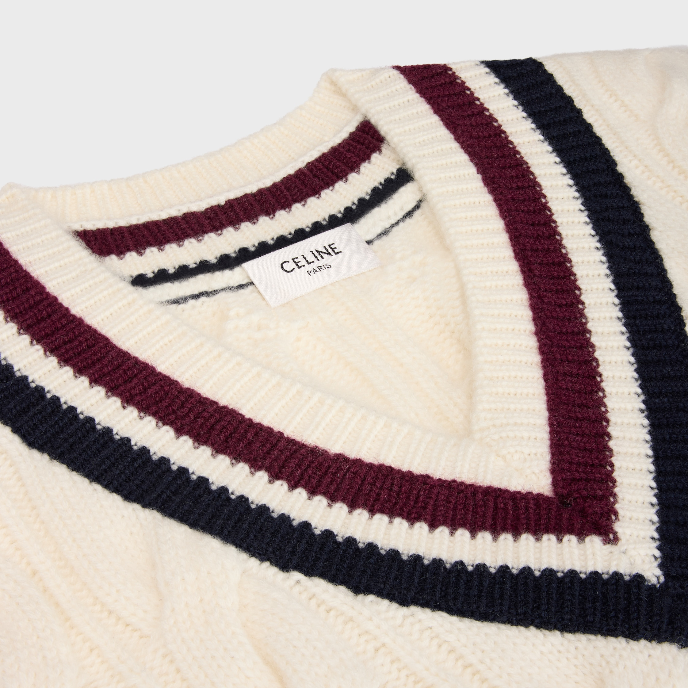 triomphe v-neck cable-knit in cashmere - 3