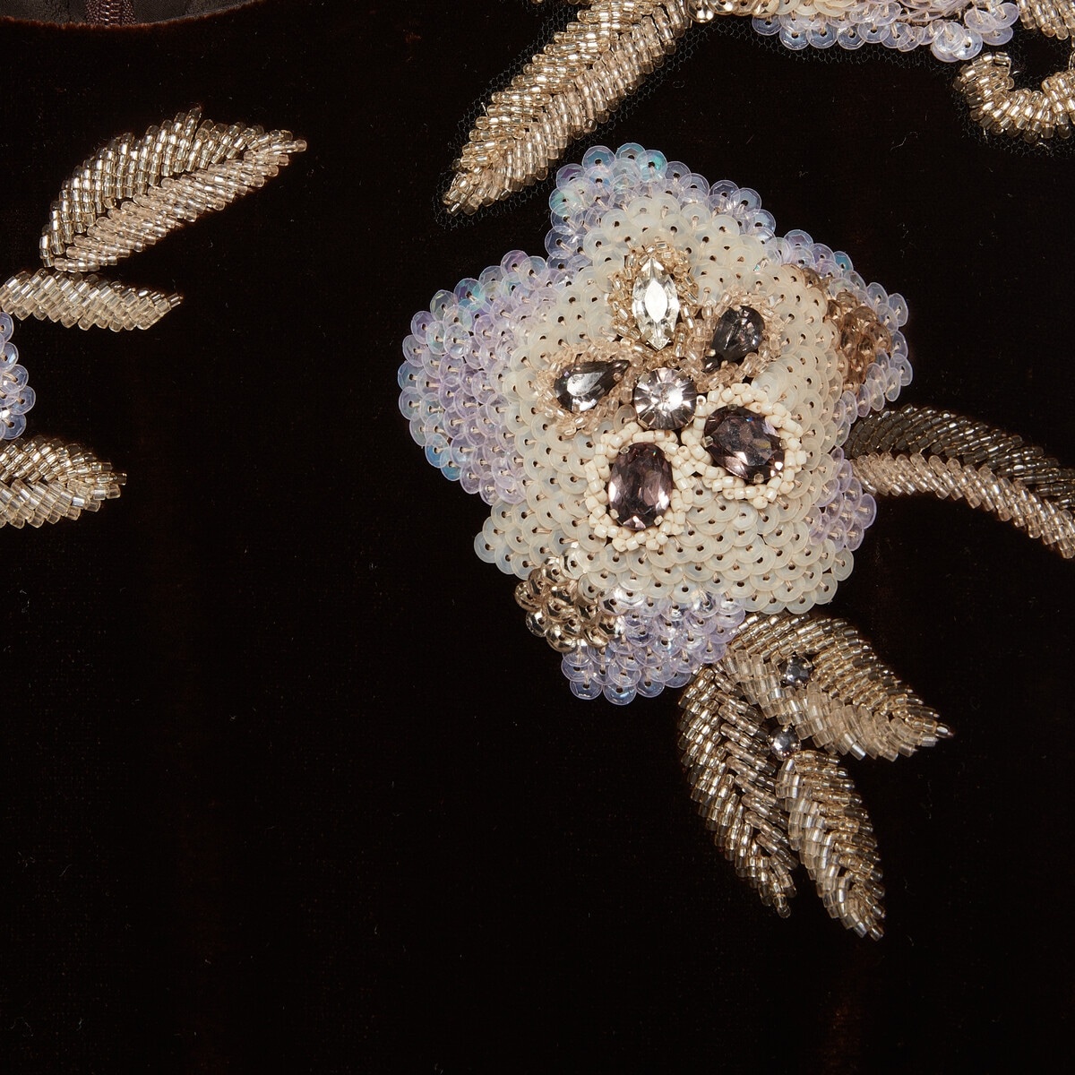 Velvet dress with embroidery - 3