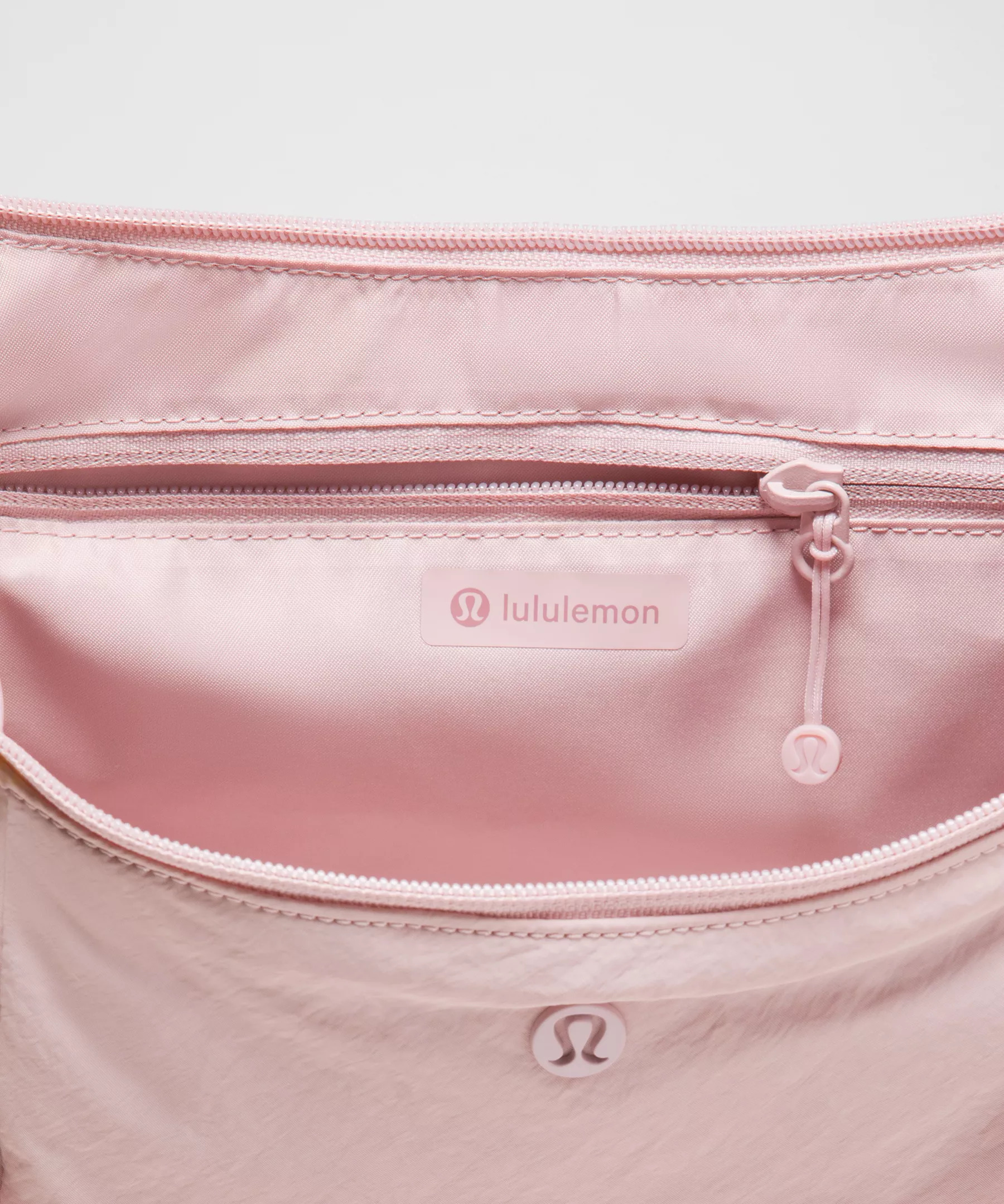 Slouchy Sling Bag 6L - 5