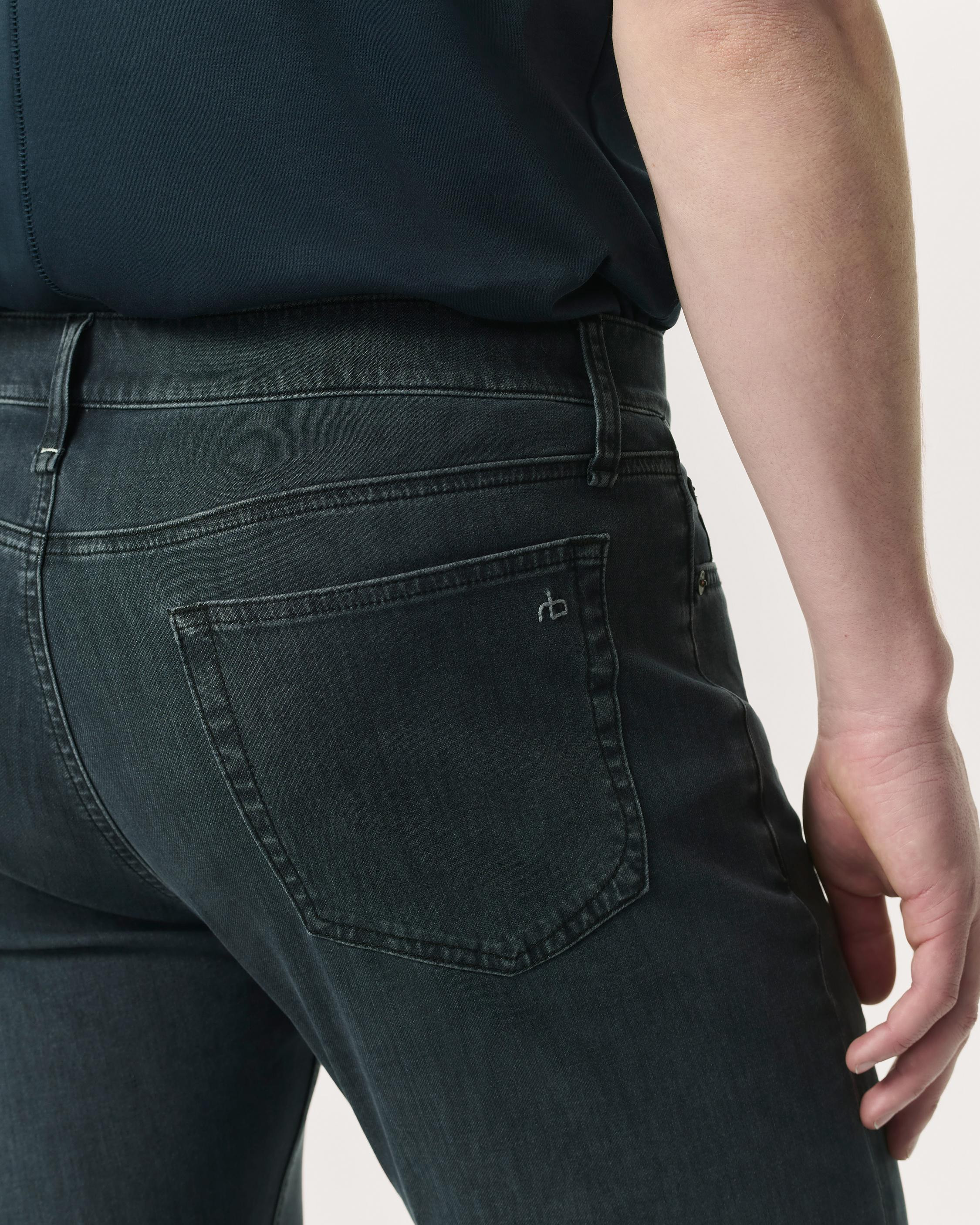 Fit 2 Slim Fit Jeans
rbAIRFLEX Denim - 6