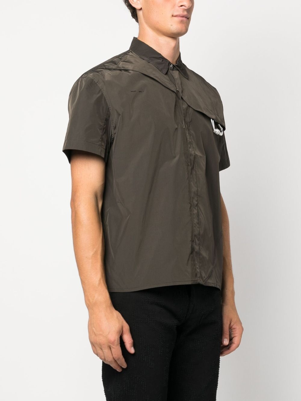 carabiner-detail short-sleeve shirt - 3