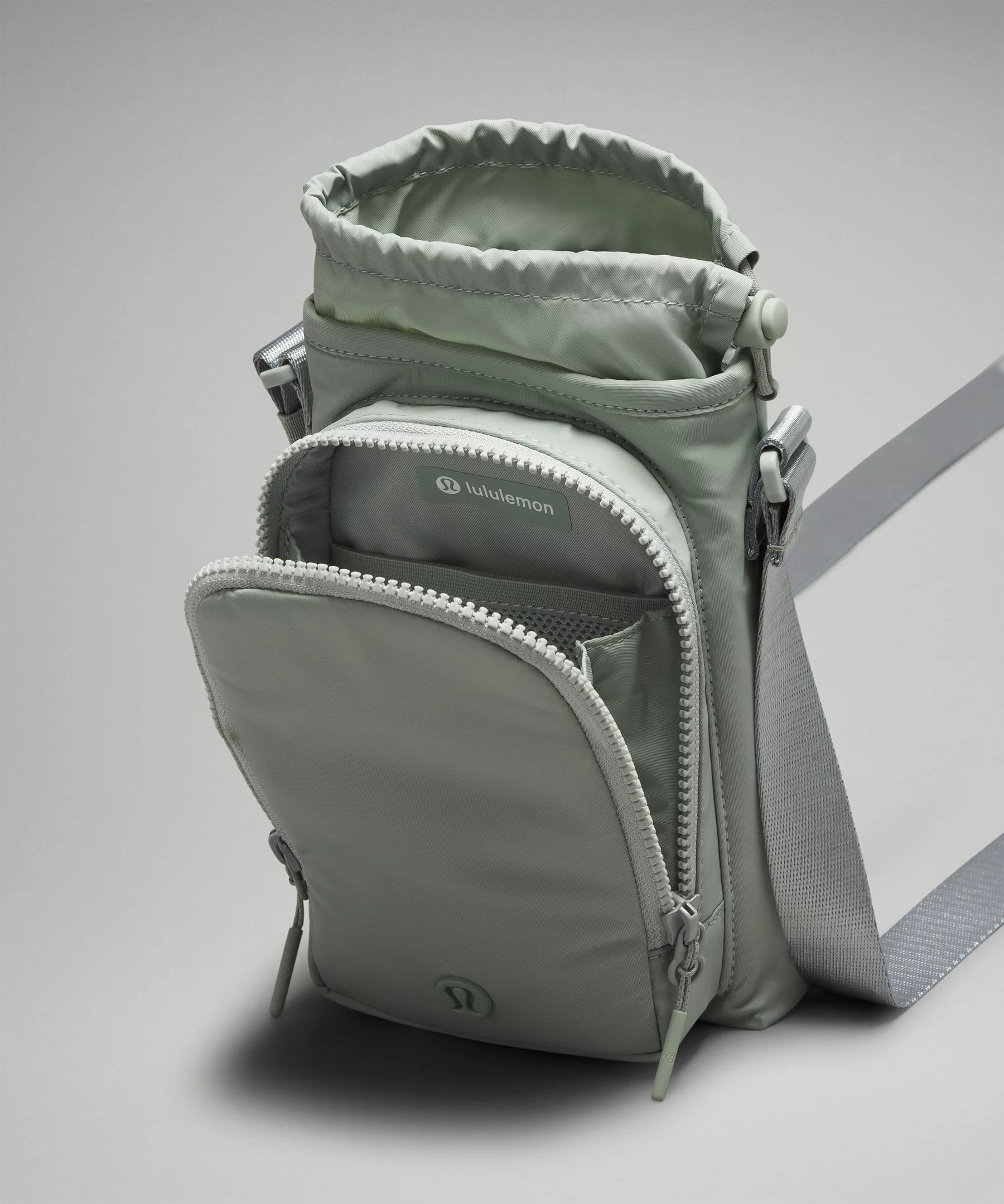 Water Bottle Crossbody with Front Pocket 2L - 5
