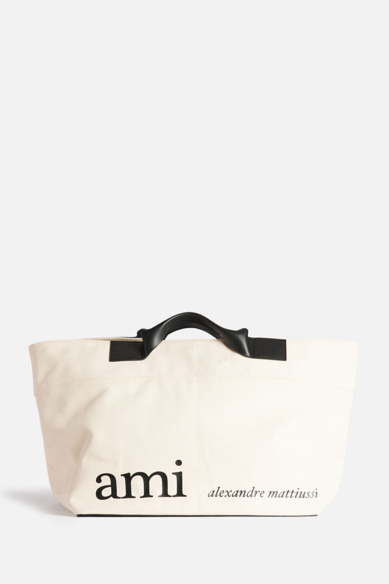 AMI Paris Large Market Bag outlook