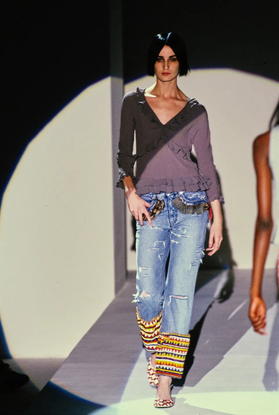 Gucci Spring 1999 Tom Ford Iconic Runway Ivory Floral Silk Ruffle Blouse Top 42 - 4