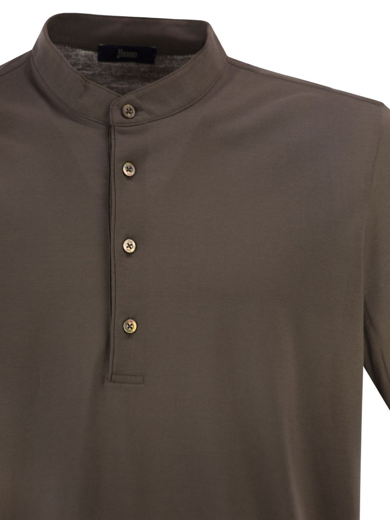 standing-collar polo shirt 4