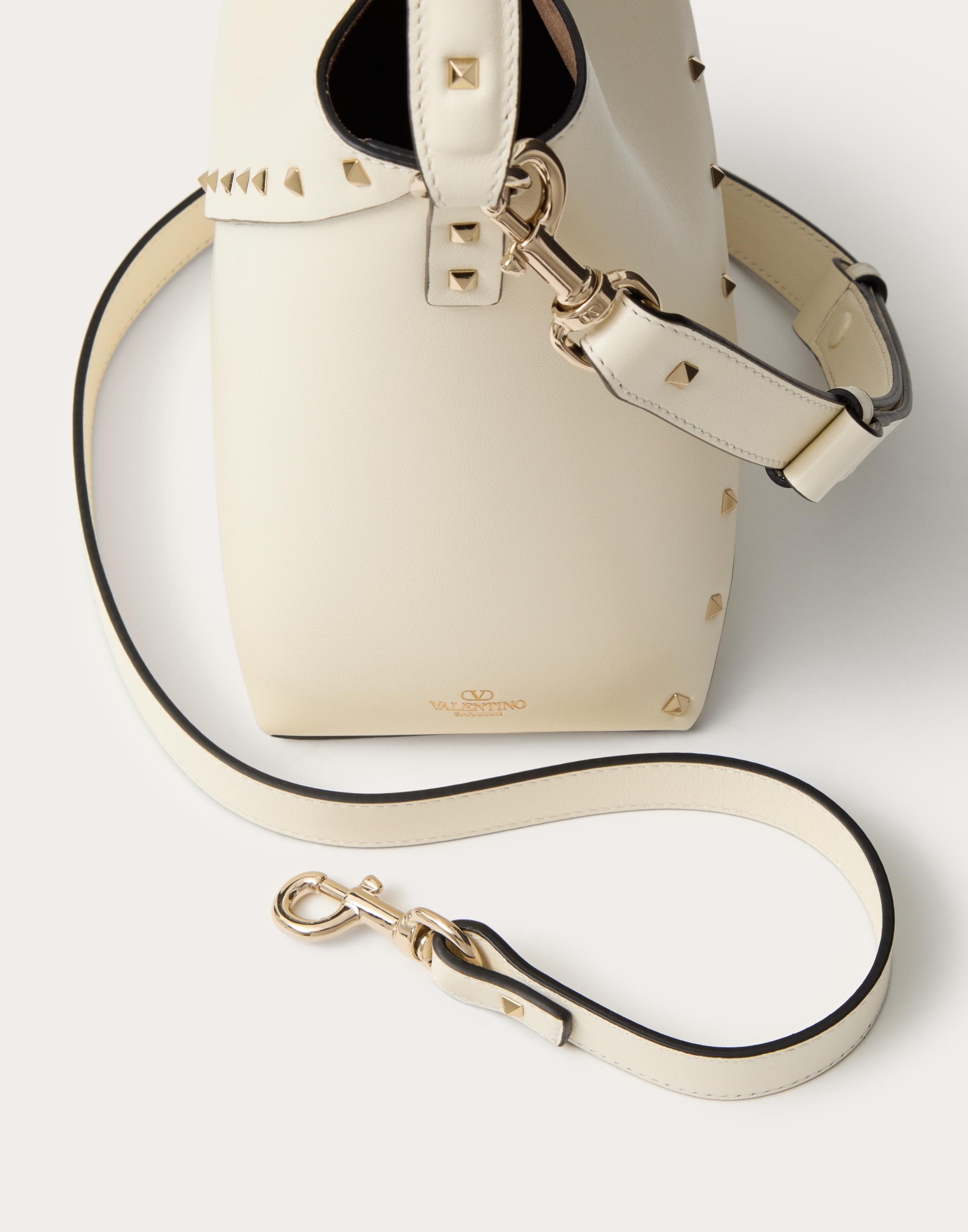 VALENTINO GARAVANI VALENTINO GARAVANI ROCKSTUD WISPY CALFSKIN BUCKET BAG - 7