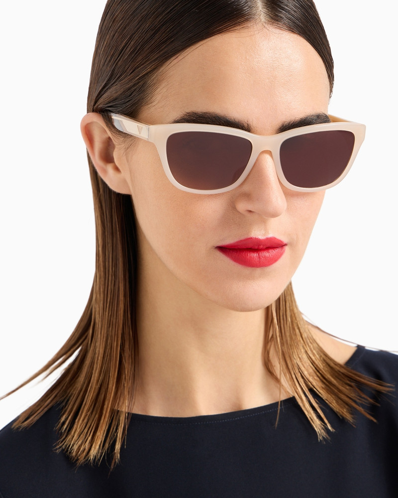 EMPORIO ARMANI SUNGLASSES outlook