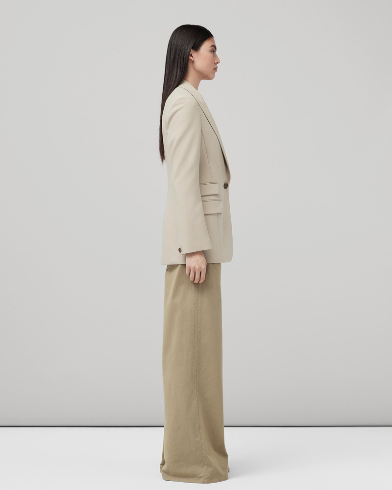 Foster Crepe Blazer
Classic Fit Blazer 4