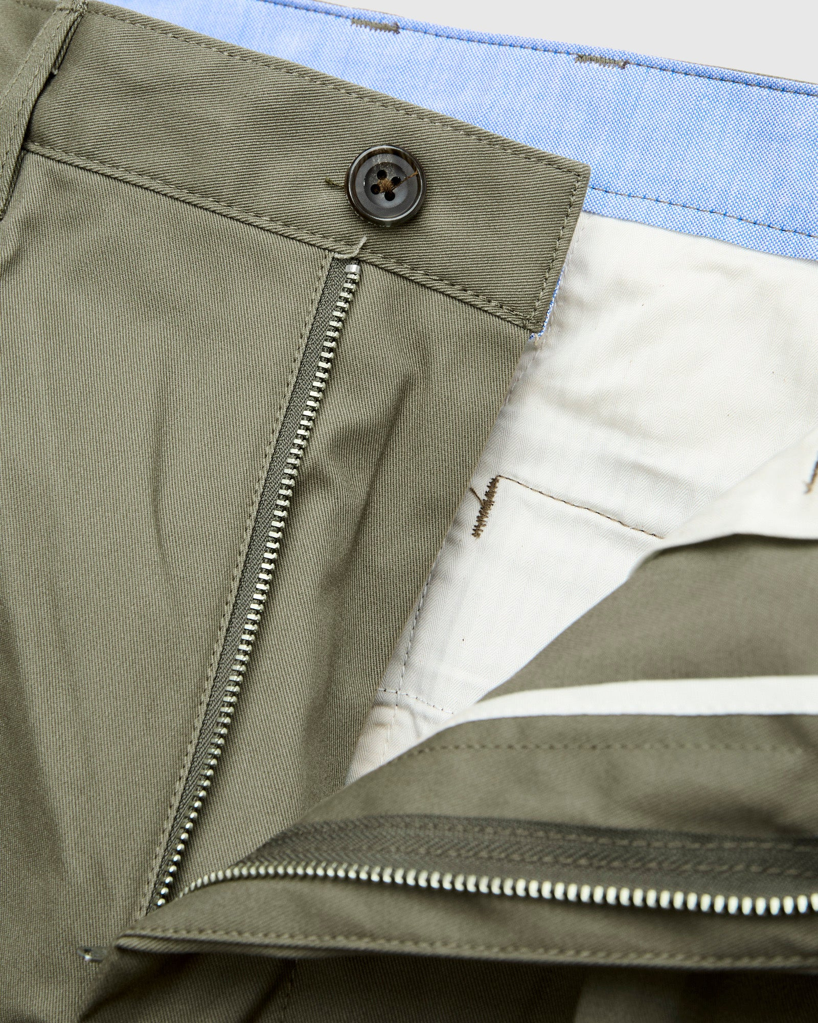 2-Pleat Twill Trousers in Olive - 6