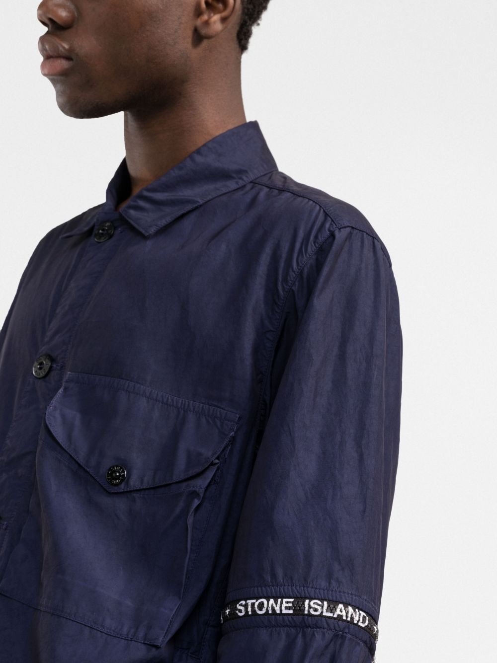 detachable-sleeves logo-print shirt jacket - 5