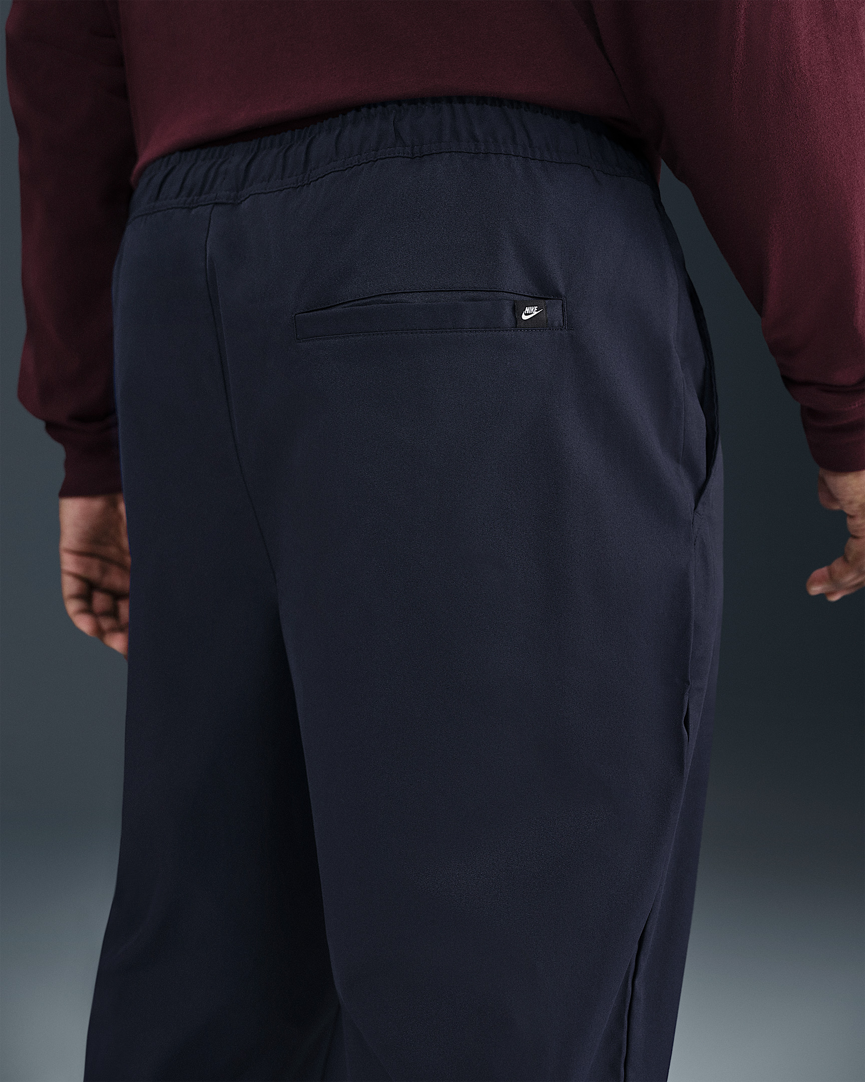Nike Club Men's Woven Tapered Pants - 9