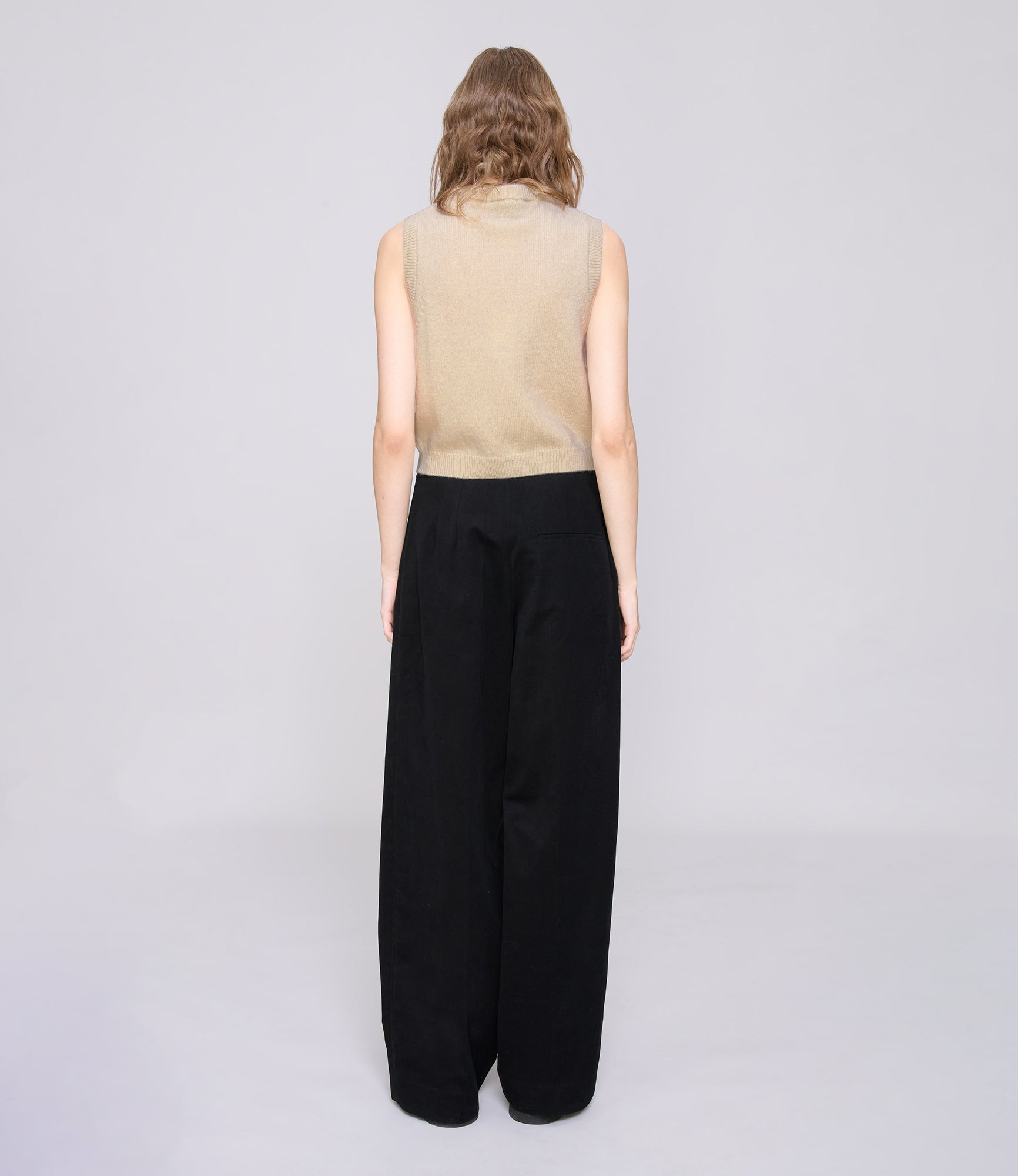 ALYSON SLEEVELESS SWEATER - 3