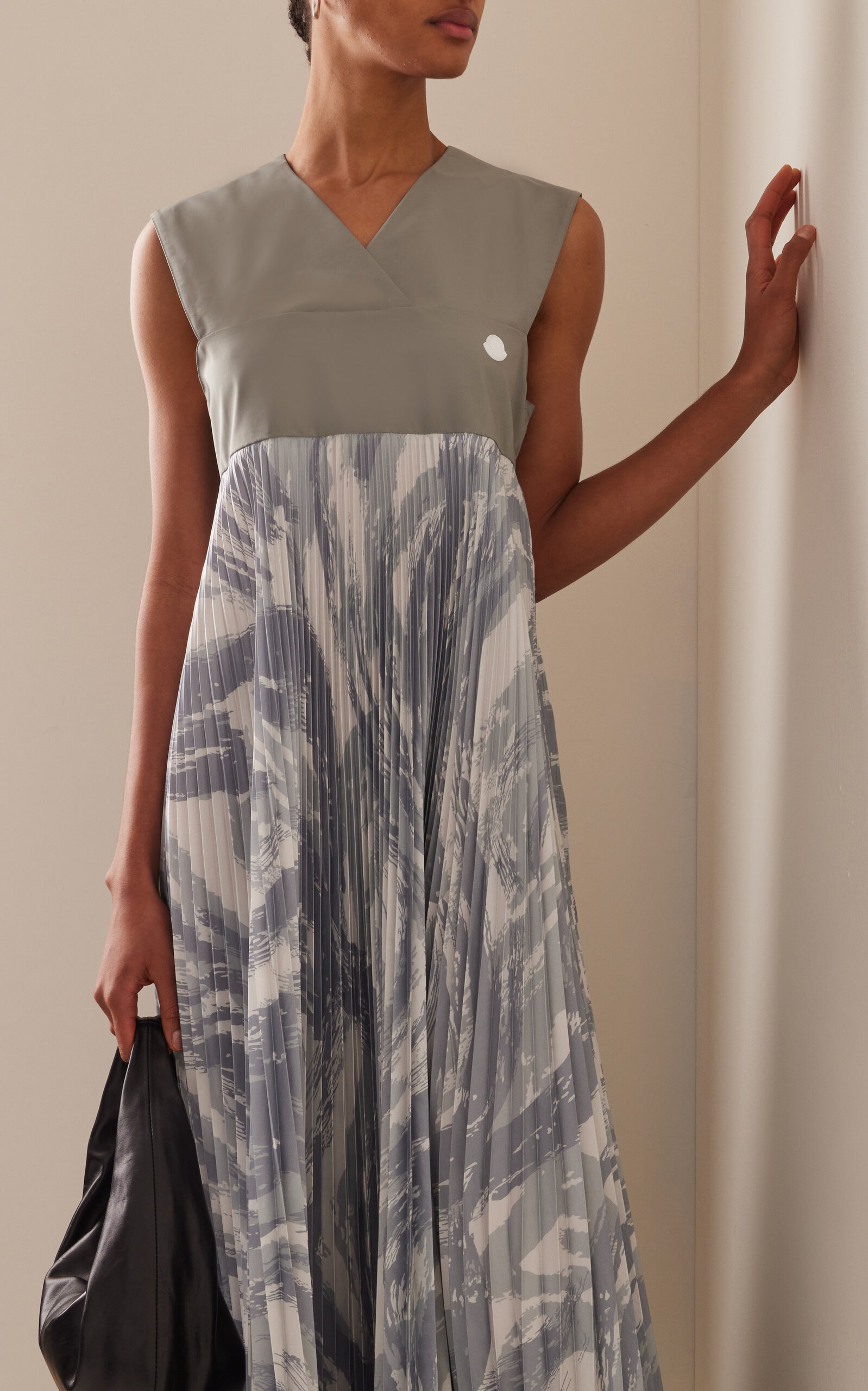4 Moncler Hyke Plisse Maxi Dress grey - 3
