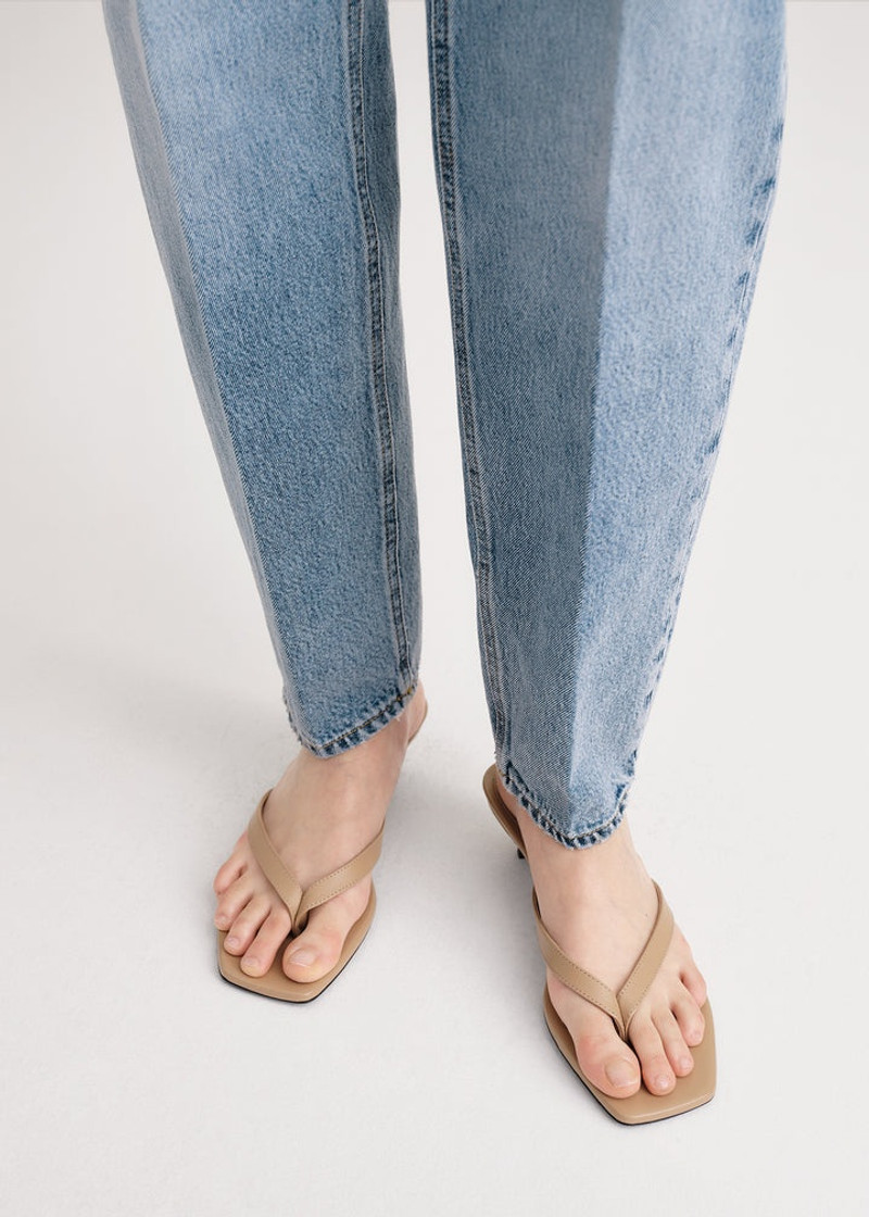The flip-flop heel sand dune 2