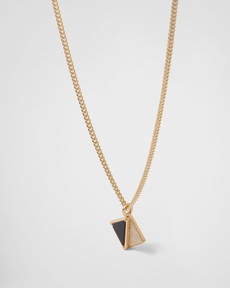 Eternal Gold pendant necklace in yellow gold with diamonds and onyx 3