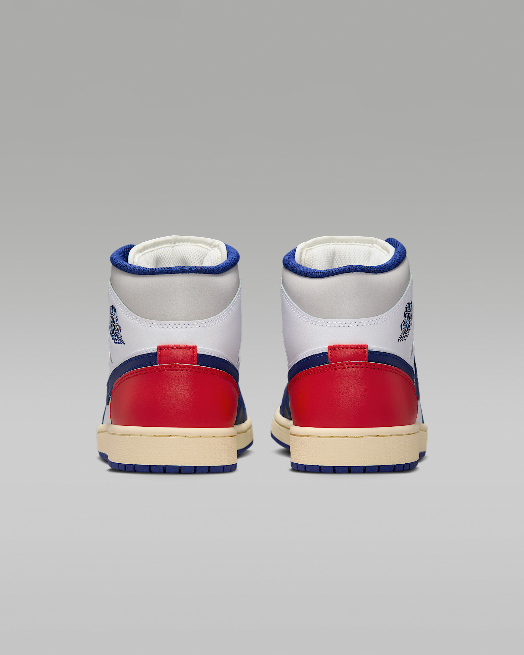 Air Jordan 1 Mid Men's Shoes - 6
