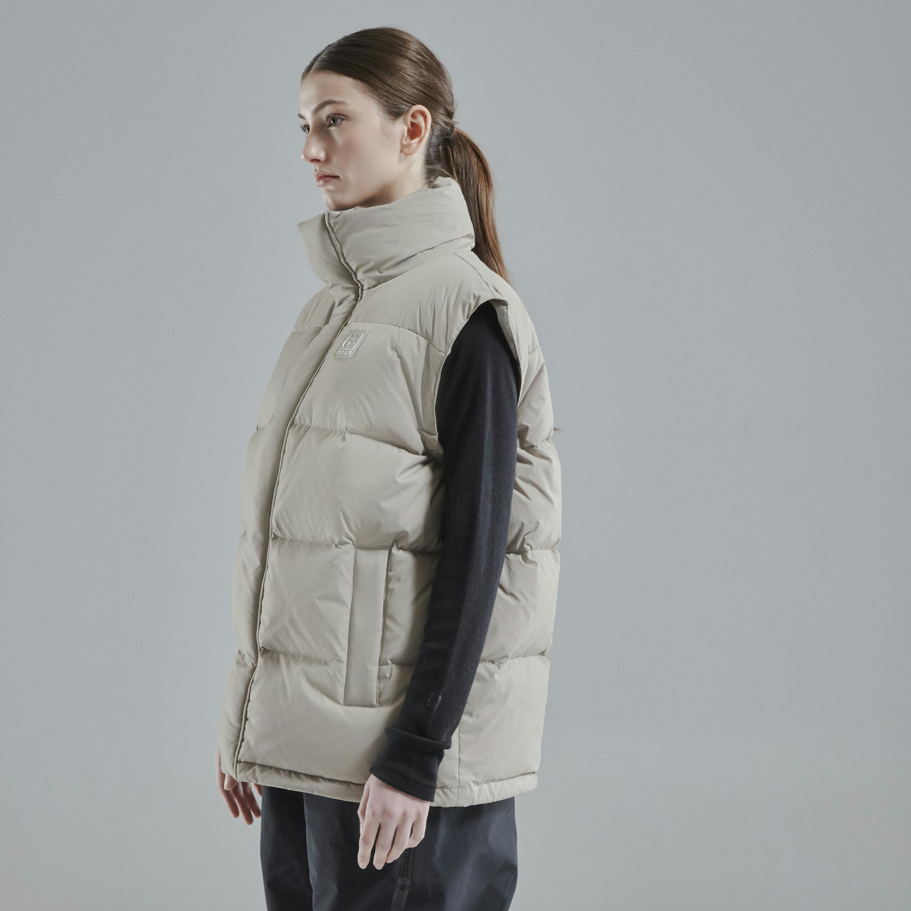 Dyngja Down Vest (Unisex) - 4