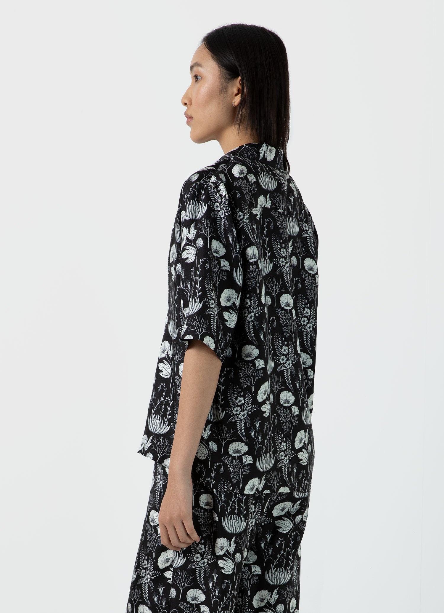 Silk Leaf Print Camp Collar Shirt - 4