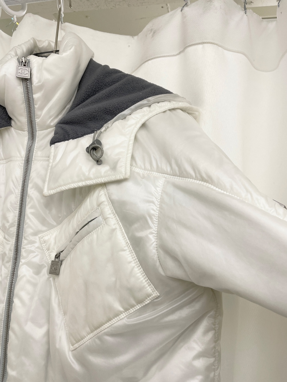 Chanel Sport 2003 A Season White Padding - 9