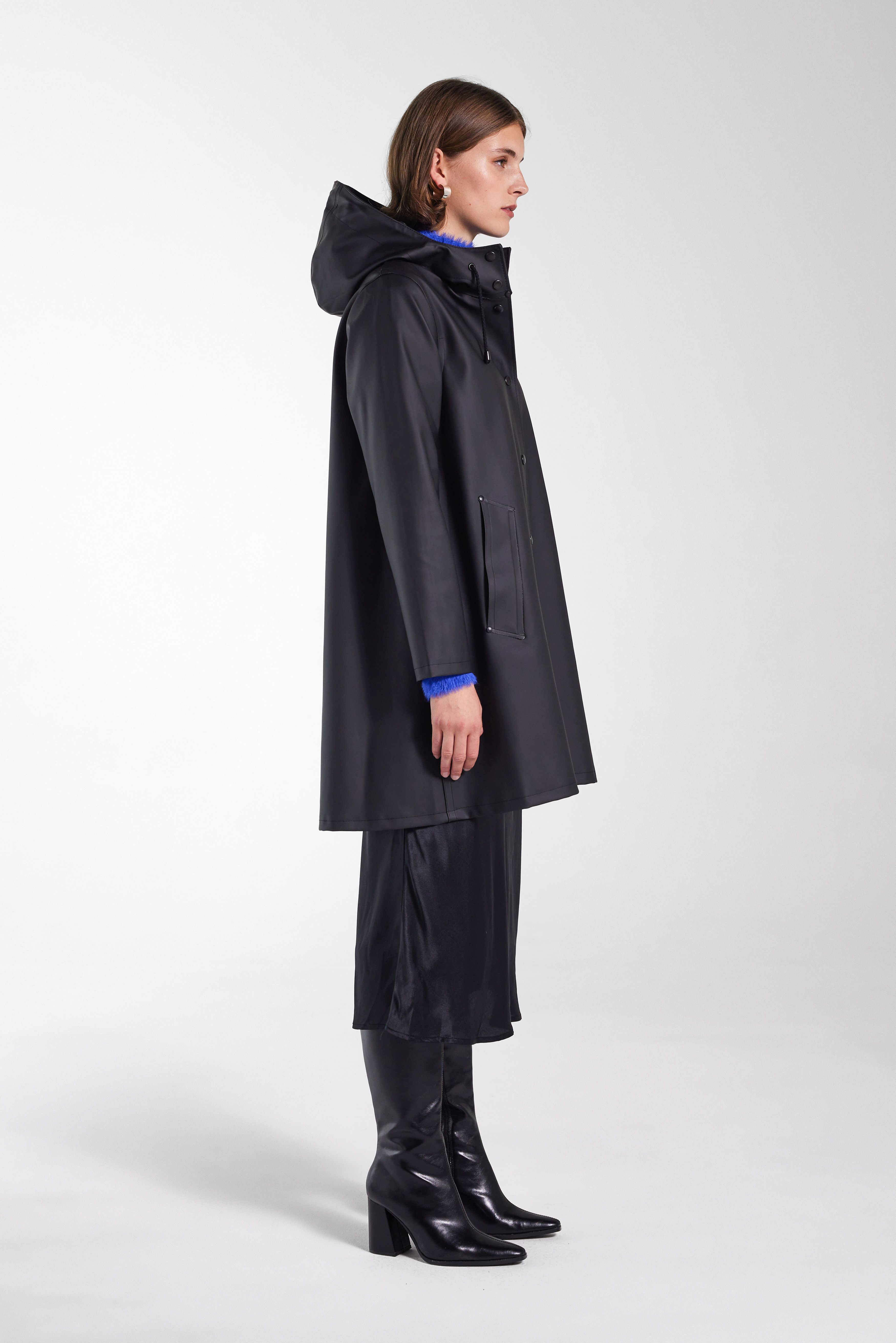 Black Raincoat for Women - Mosebacke - 4